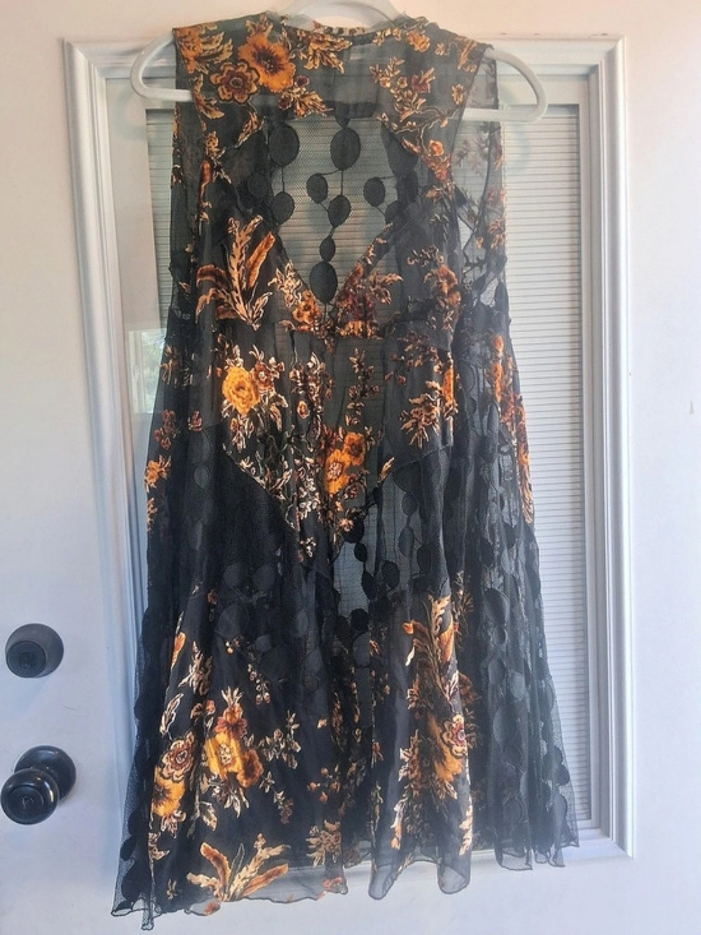 Anie.A Floral Mesh Robe in Black & Orange Size Medium